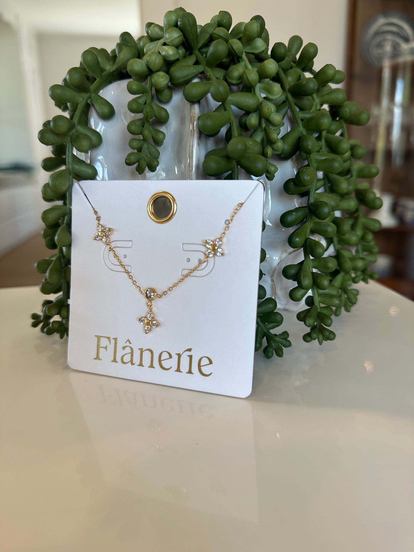 Aveline Necklakce